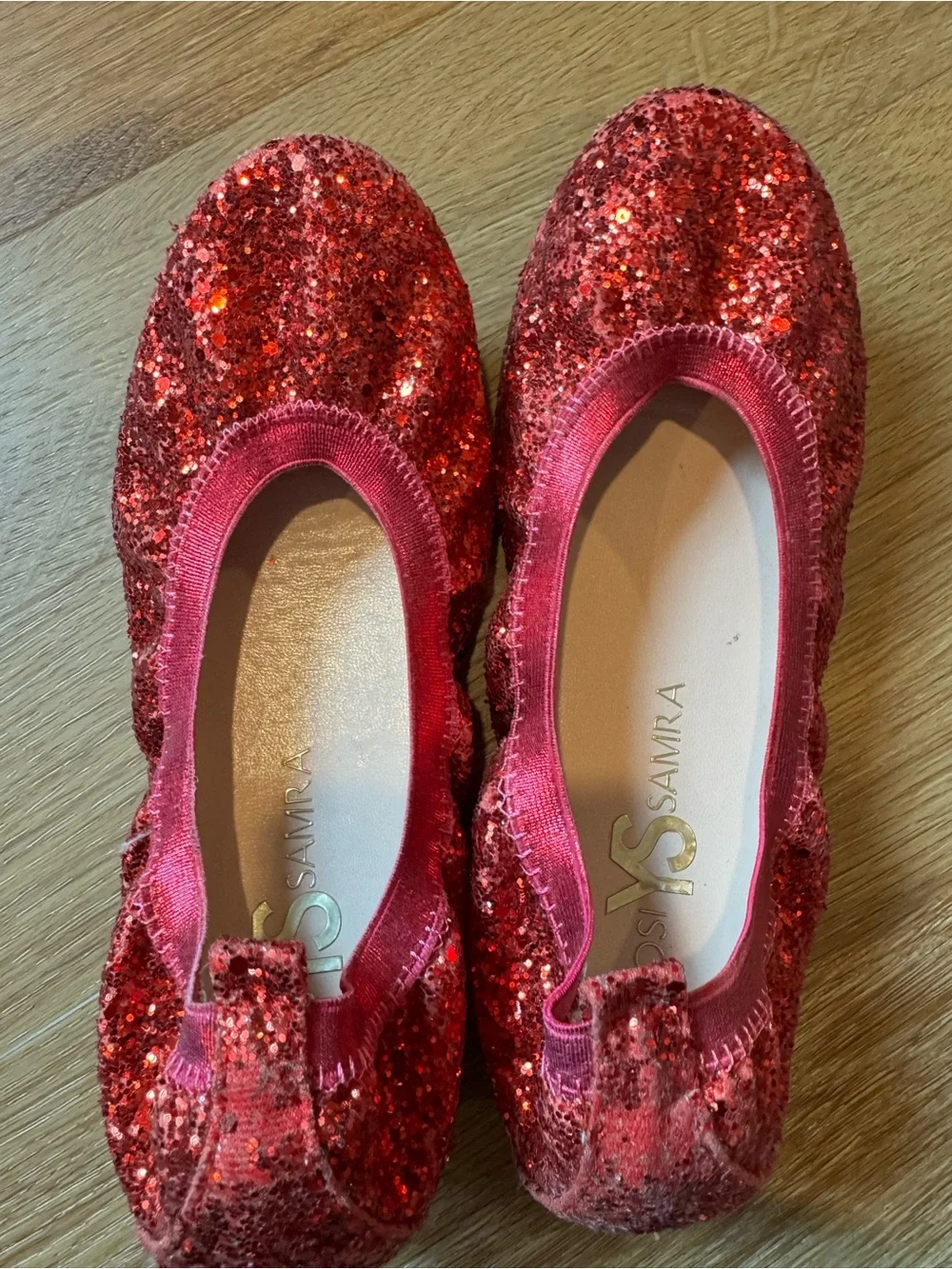 Youth girls Yosi Samra red glitter flats sz 4